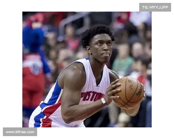 赛后点评:揭示比赛关键转折点与球员表现的深度分析 赛后点评:揭示比赛关键转折点与球员表现的深度分析